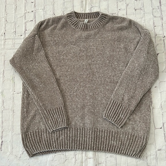 Zenana Outfitters Cozy Chenille Chunky Knit Sweater Neutral Beige Size Large - Picture 1 of 7